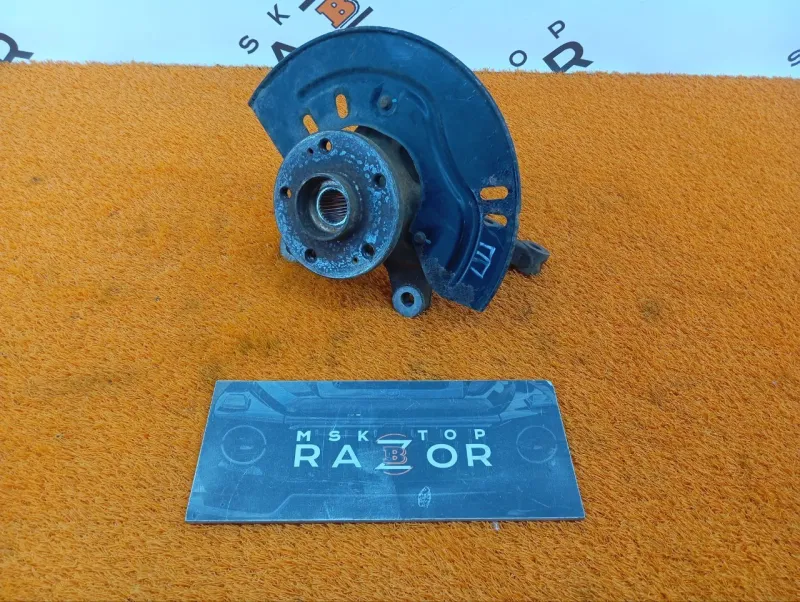 Кулак поворотный