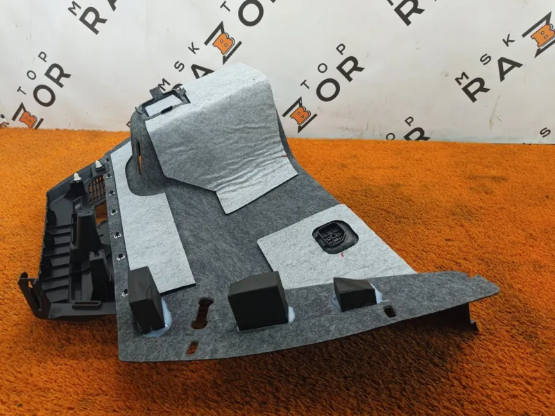 Обшивка багажника