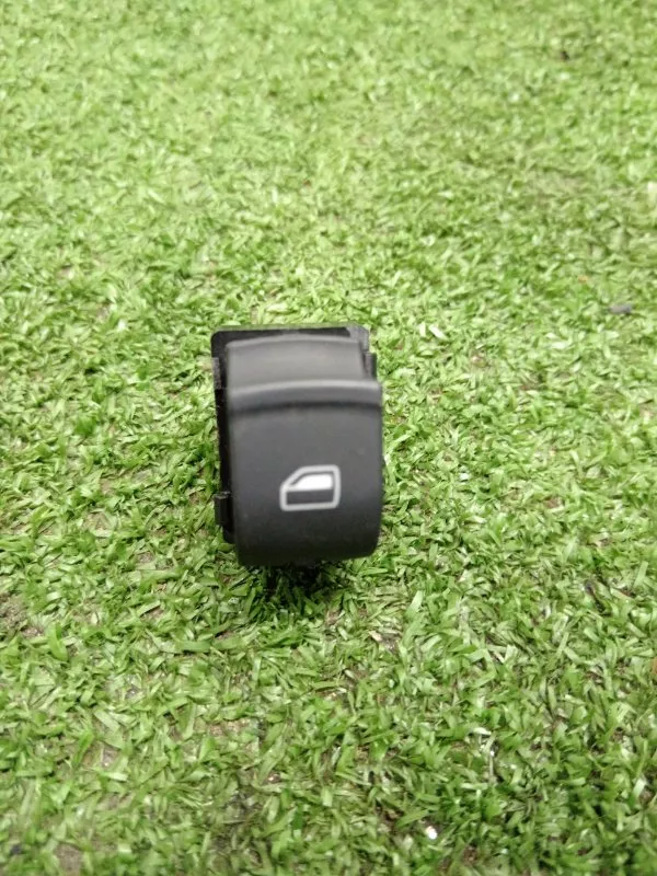 Кнопка стеклоподъемника