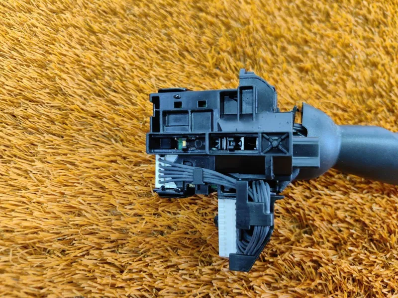 Подрулевой переключатель