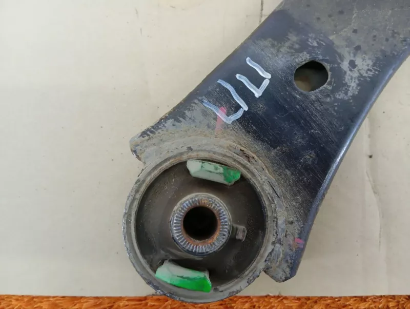 Рычаг подвески