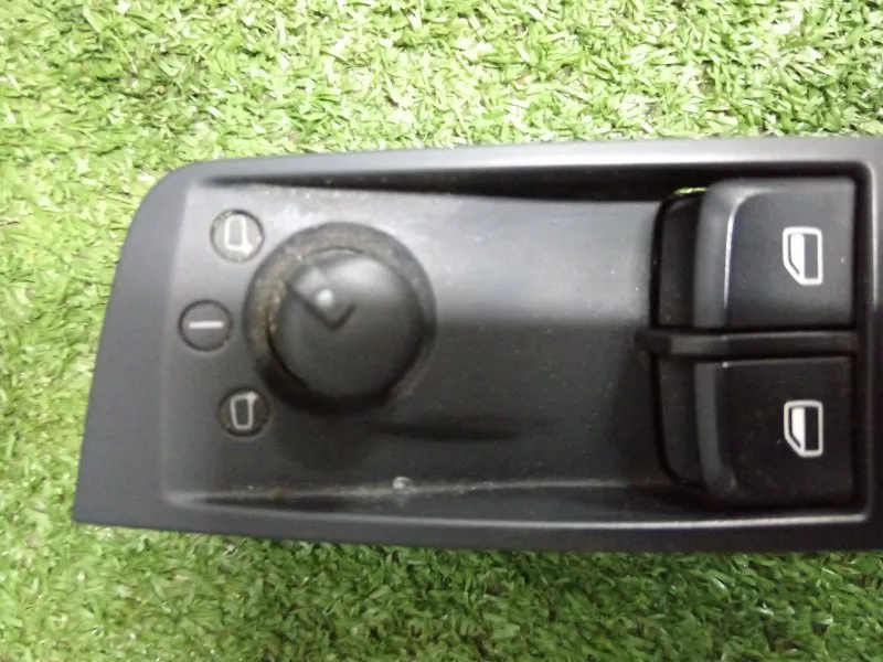 Блок стеклоподъемников Audi A1 2012 8X0959851A 1 CAXA 47536, передний левый