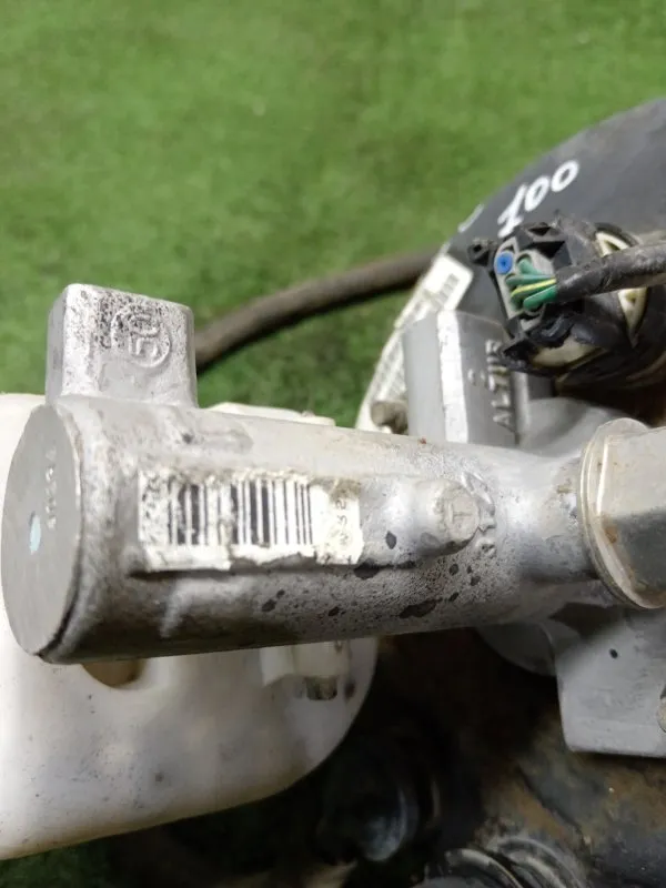 Главный тормозной цилиндр