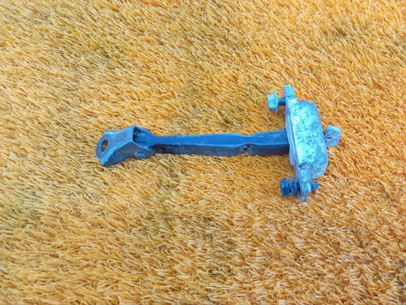 Ограничитель двери