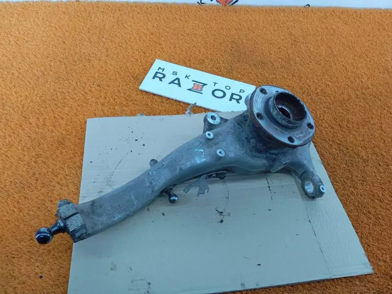 Кулак поворотный