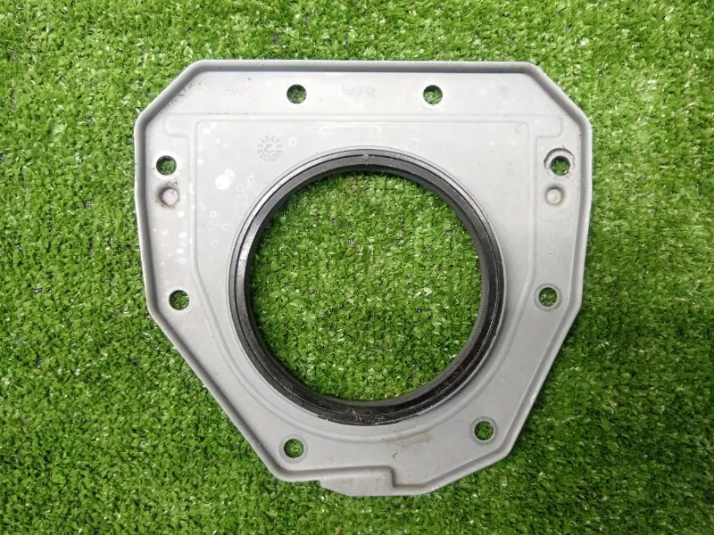 Крышка коленвала