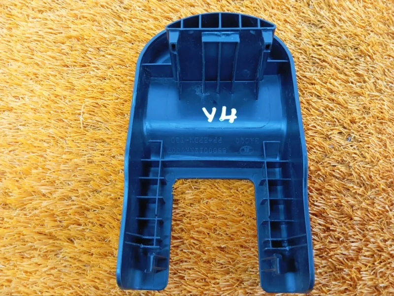 Заглушка крепления сиденья