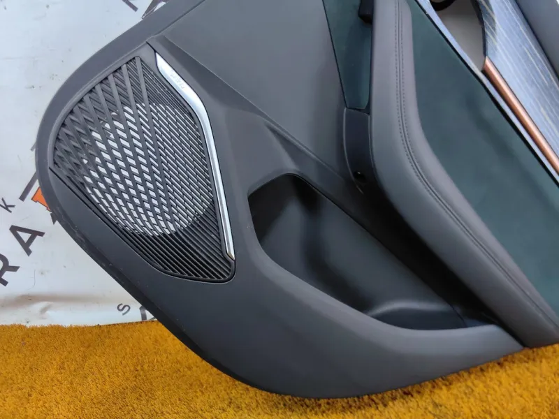 Обшивка двери