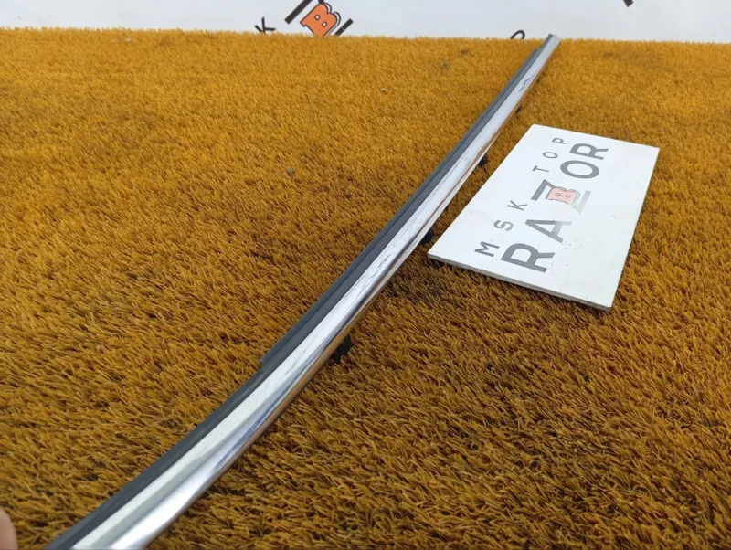 Молдинг стекла