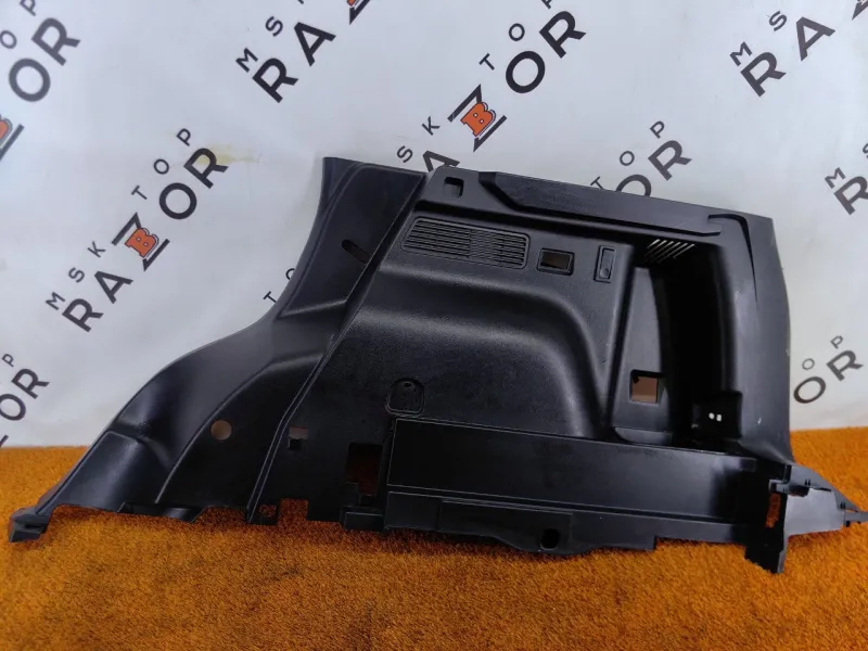 Обшивка багажника