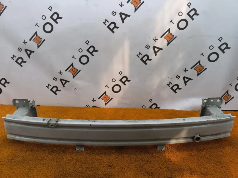 Усилитель бампера