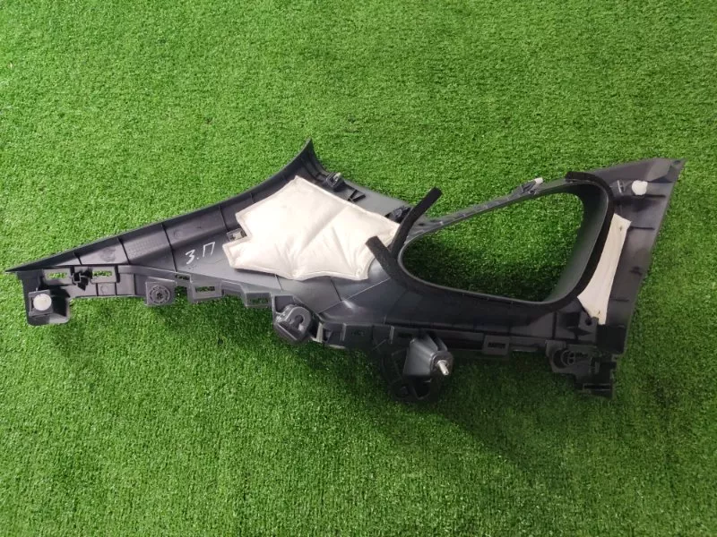 Накладка на стойку кузова