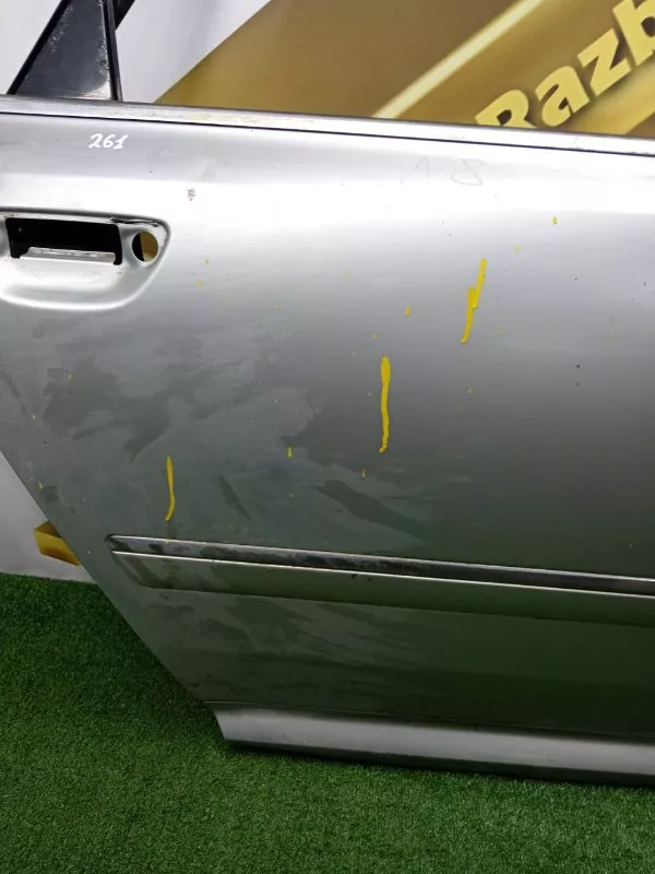 Дверь Audi A8 2004 4E0833052C D3, задняя правая