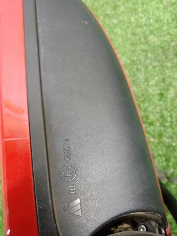 Зеркало боковое