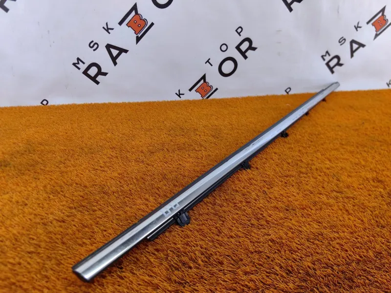 Молдинг стекла