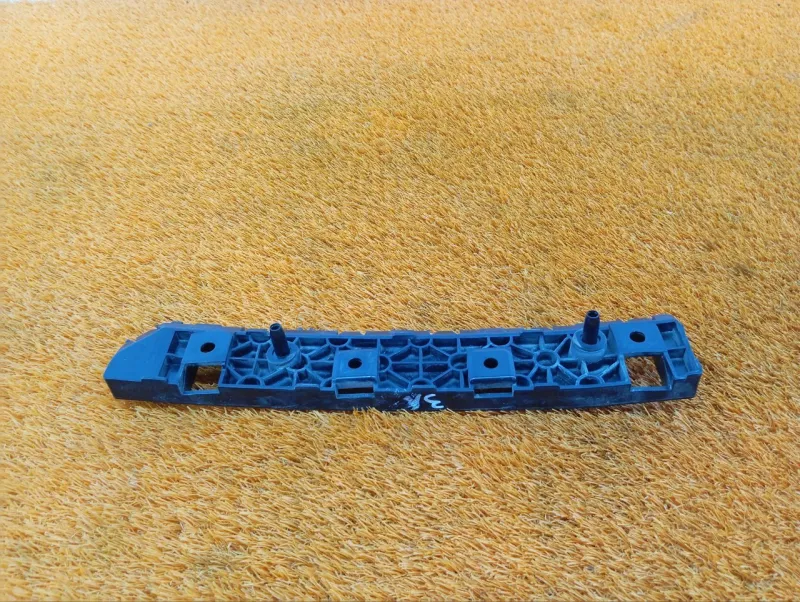 Крепление бампера