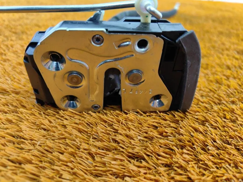 Замок двери