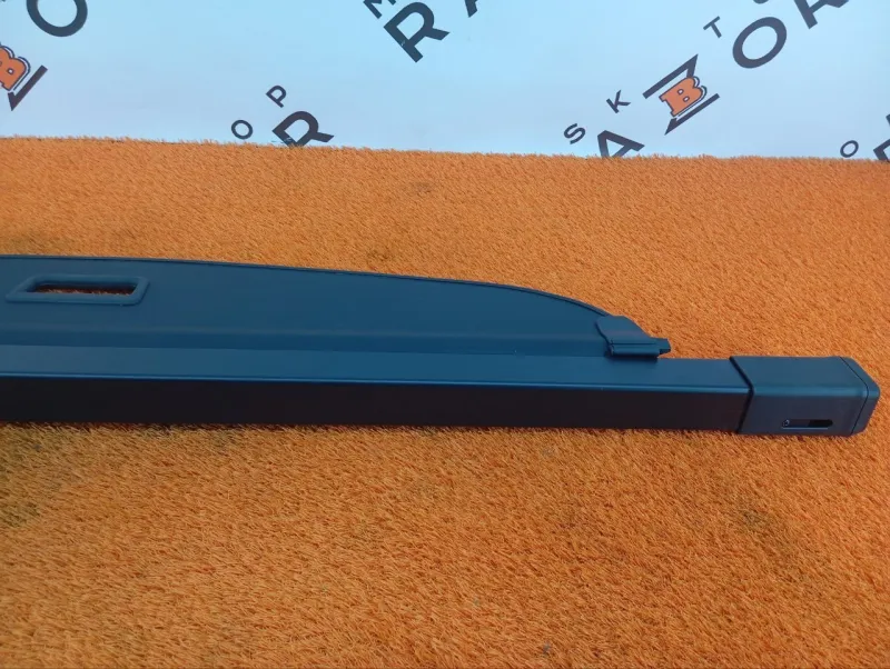 Шторка багажника