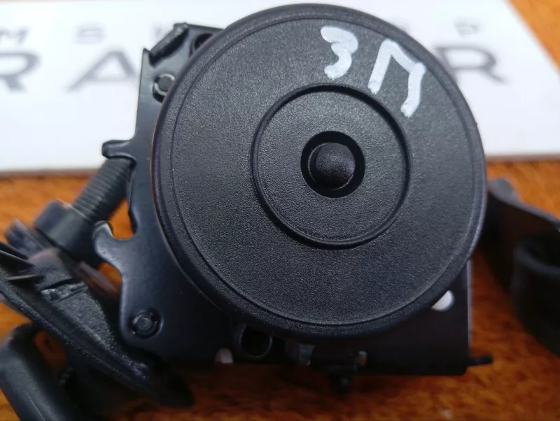 Ремень безопасности