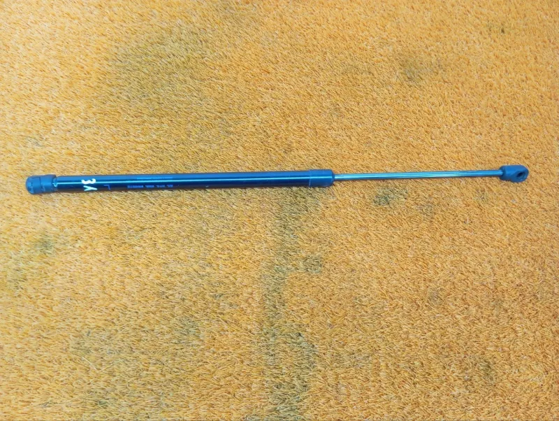 Амортизатор крышки багажника