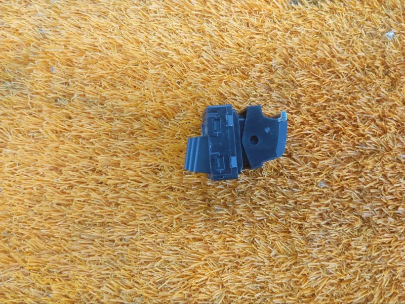 Кнопка стеклоподъемника