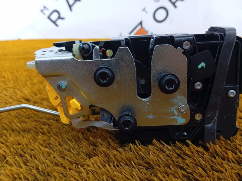 Замок двери