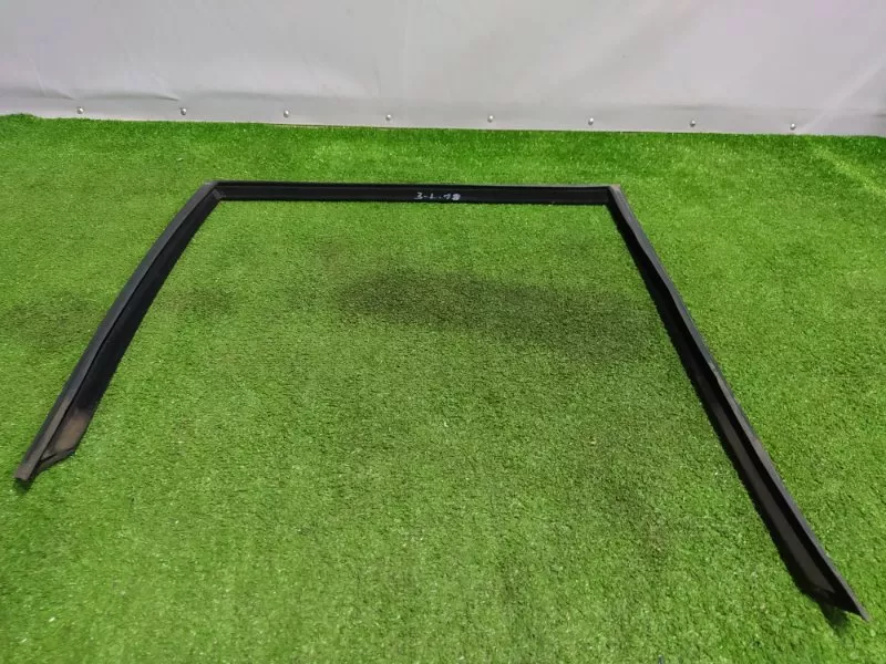 Уплотнитель стекла двери