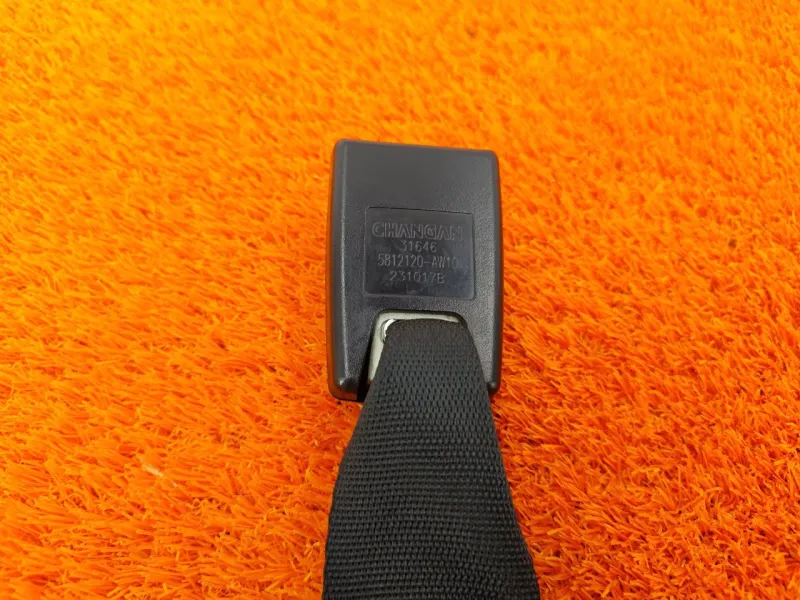 Ответная часть ремня безопасности