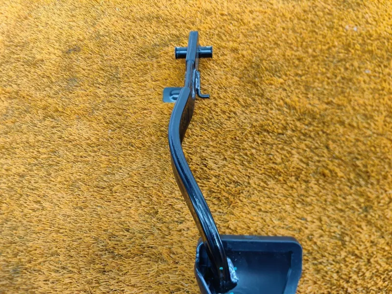 Педаль тормоза