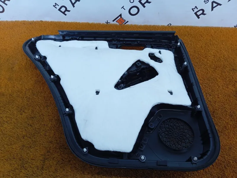 Обшивка двери