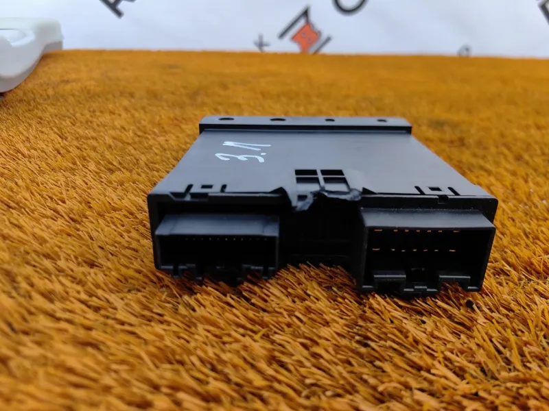 Блок управления крышкой багажника