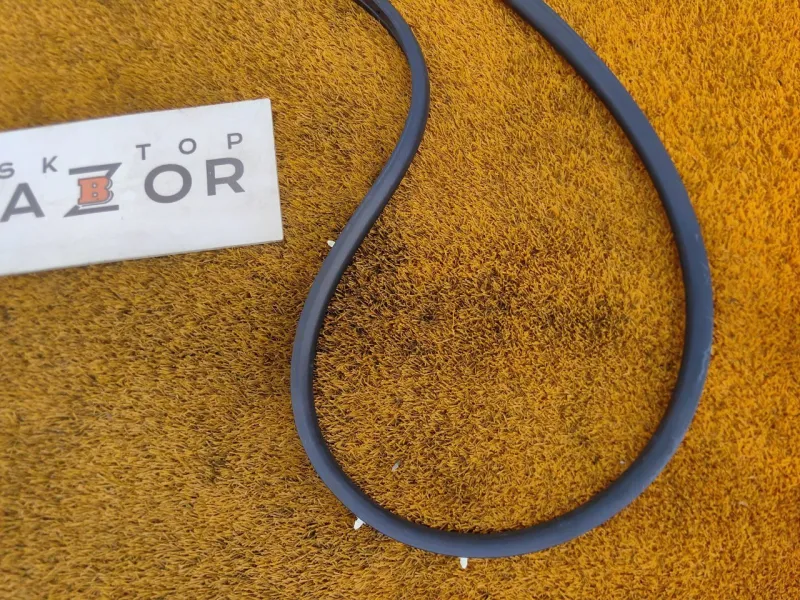 Уплотнитель двери