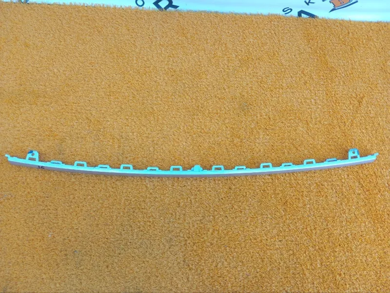 Молдинг бампера