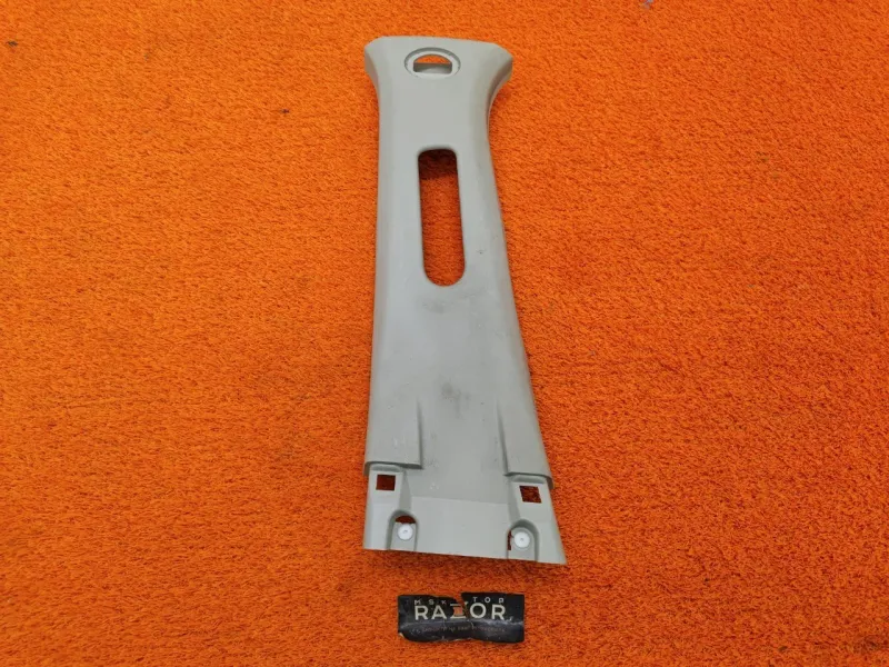 Обшивка центральной стойки