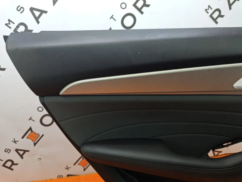 Обшивка двери