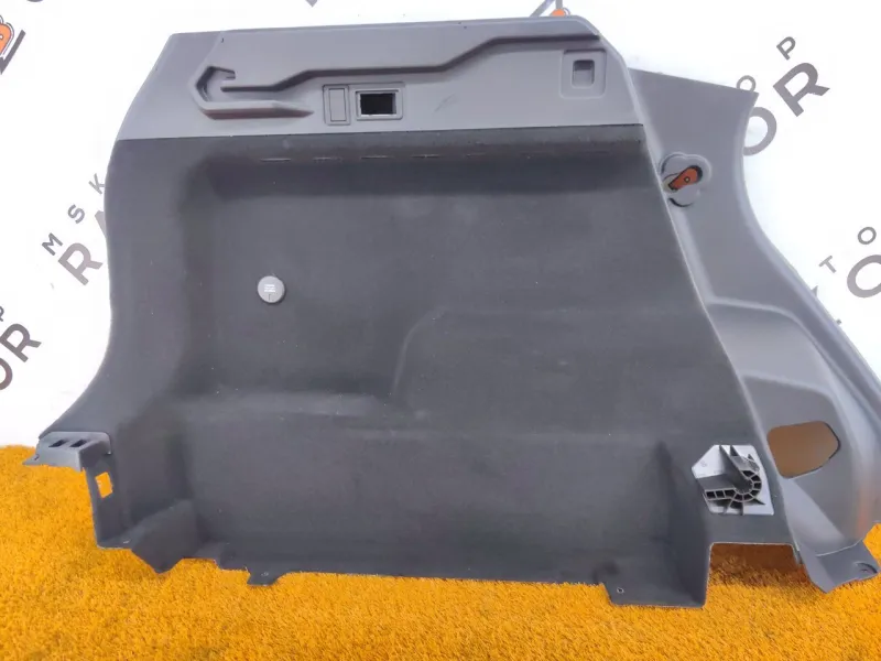 Обшивка багажника