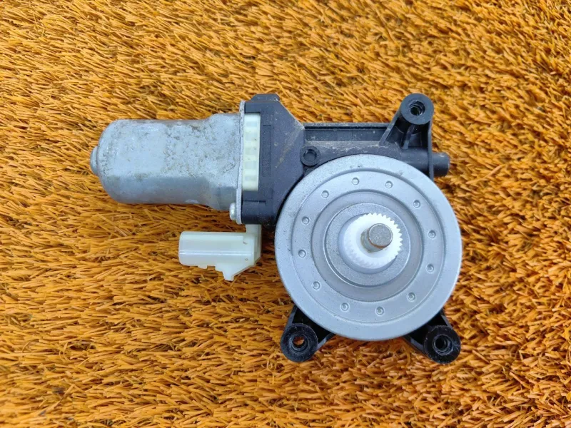 Мотор стеклоподъемника