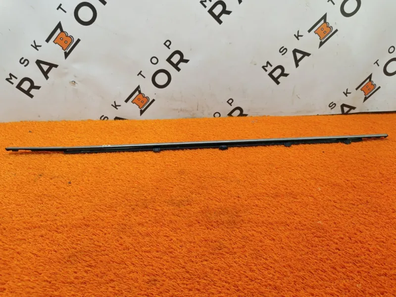 Молдинг стекла