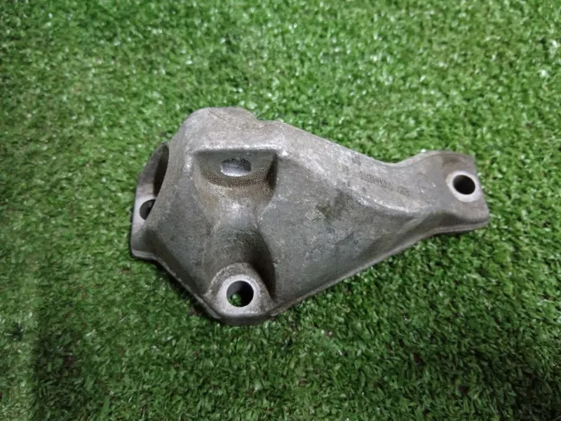 Кронштейн ТНВД