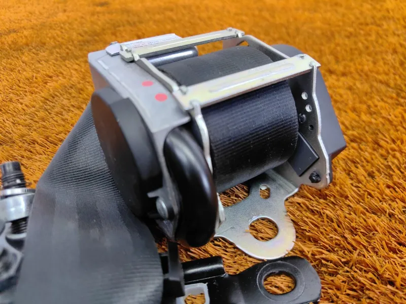 Ремень безопасности