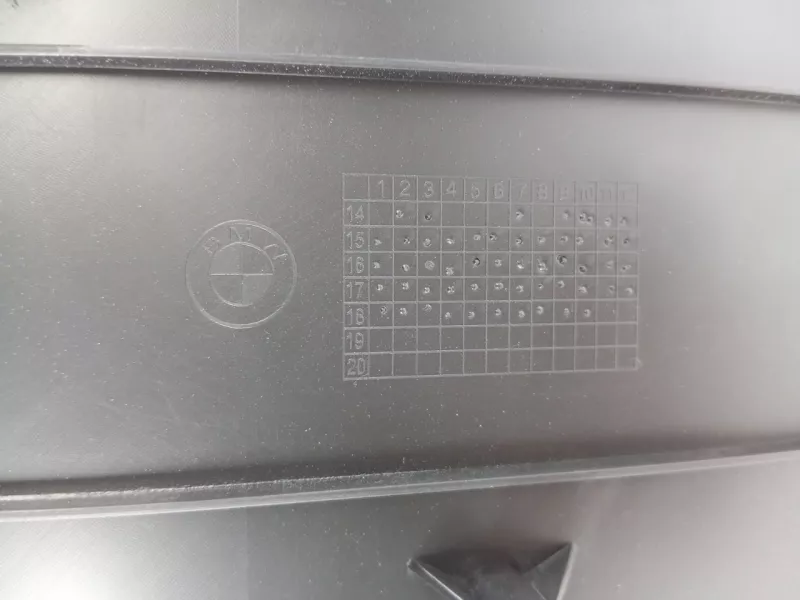 Крепление аккумулятора