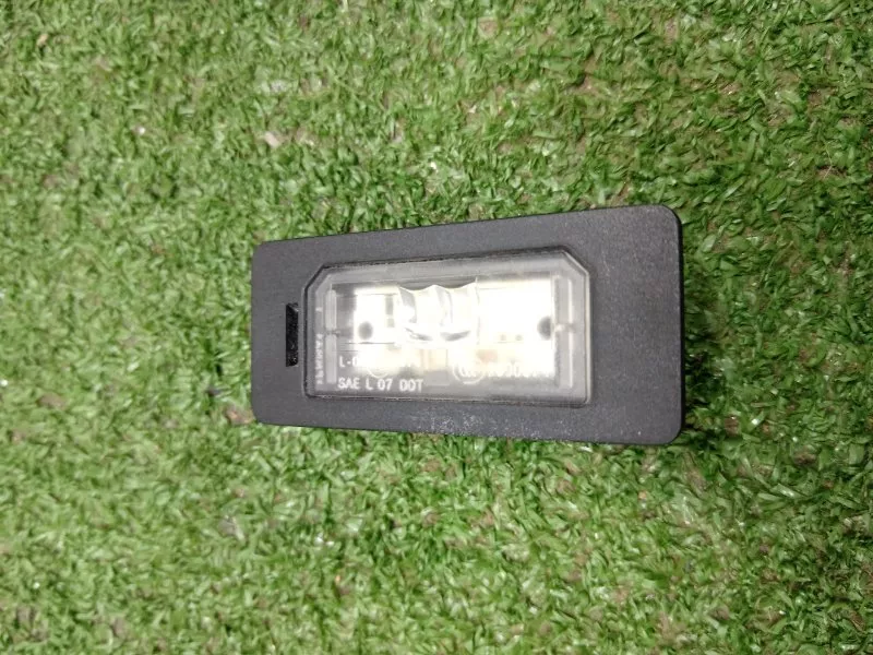 Фонарь подсветки номера