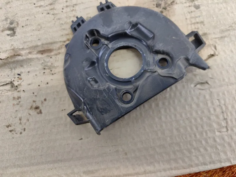 Кожух шестерни распредвала