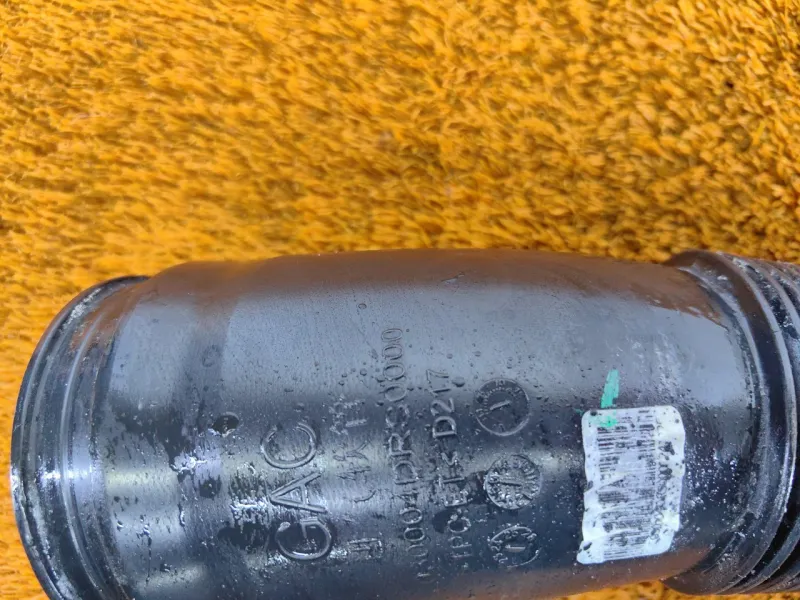 Патрубок воздушного фильтра