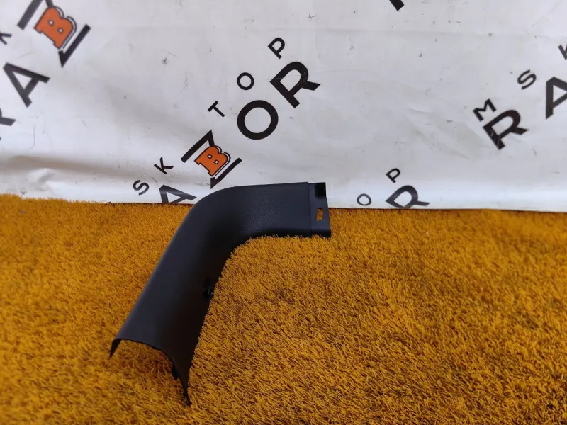 Накладка крышки багажника