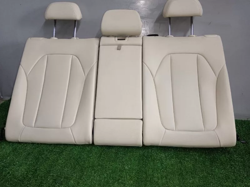 Спинка сиденья