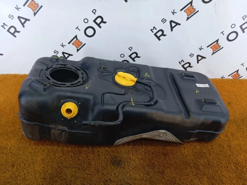 Бак топливный