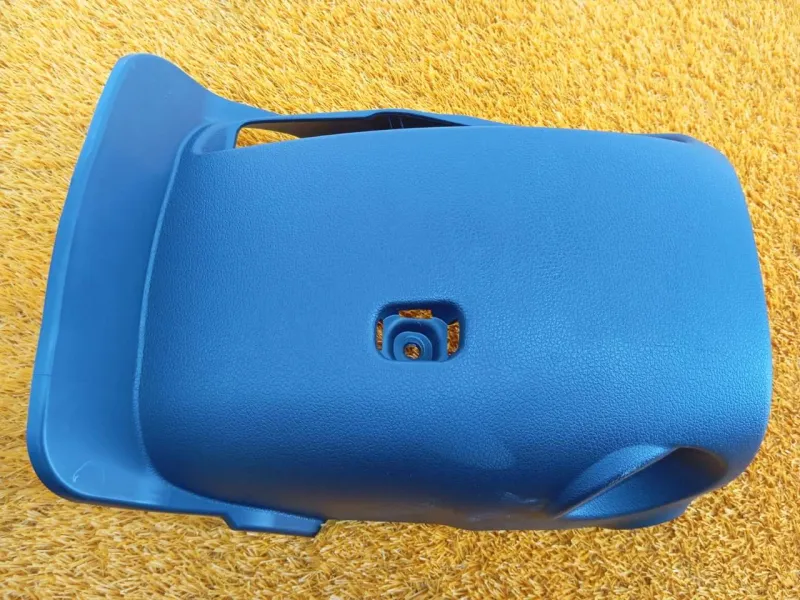 Кожух рулевой колонки