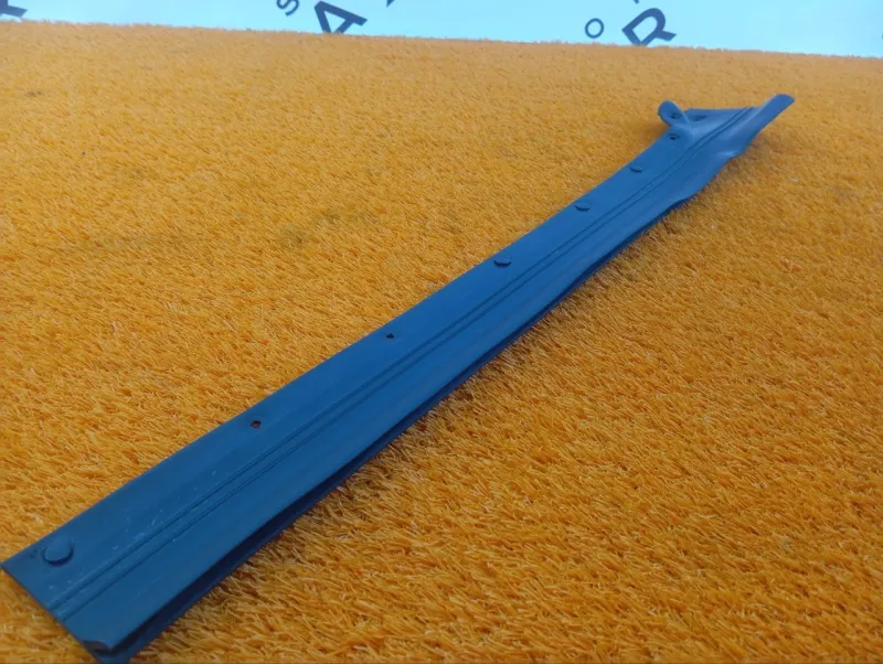 Уплотнитель двери