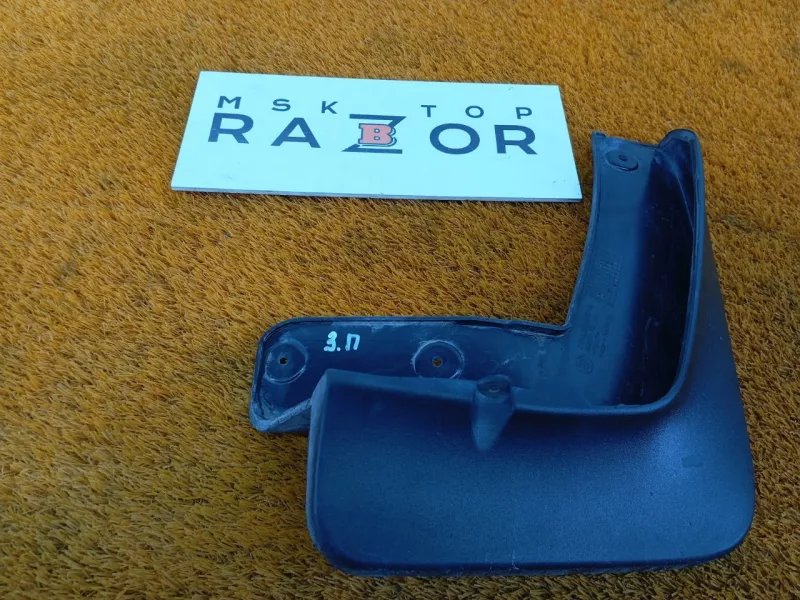 Брызговик BMW X3 2018 24223110 G01 B47, задний правый